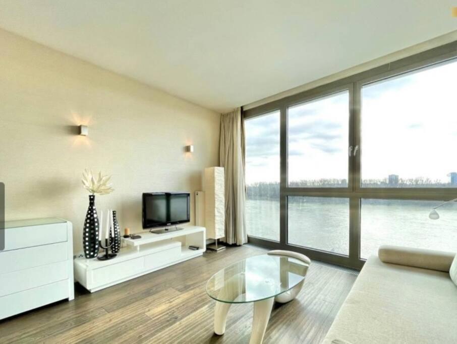 Eurovea Cozy Studio Appartement Bratislava Buitenkant foto